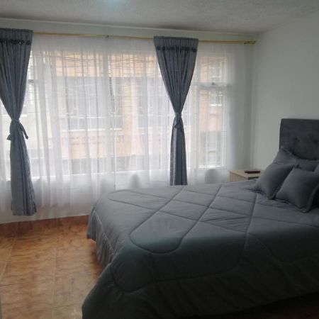 Habitacion Privada Cerca Al Aeropuerto Y Terminal Bogotá Eksteriør billede