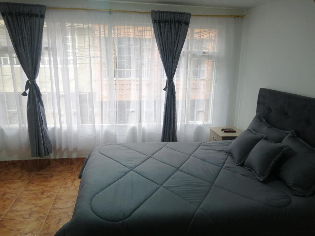 Habitacion Privada Cerca Al Aeropuerto Y Terminal Bogotá Eksteriør billede