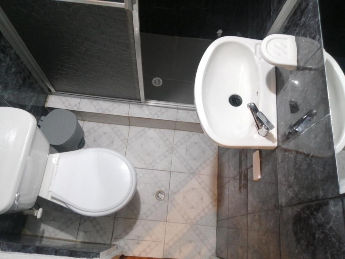 Habitacion Privada Cerca Al Aeropuerto Y Terminal Bogotá Eksteriør billede